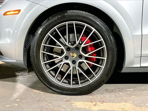 Certified 2022 Porsche Cayenne GTS image 14