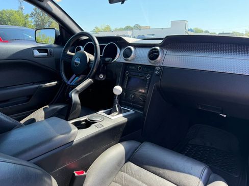 Used 2009 Ford Mustang GT RWD image 15