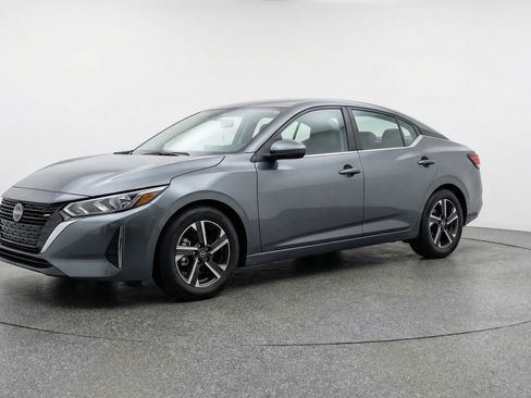 Used 2025 Nissan Sentra SV FWD image 3
