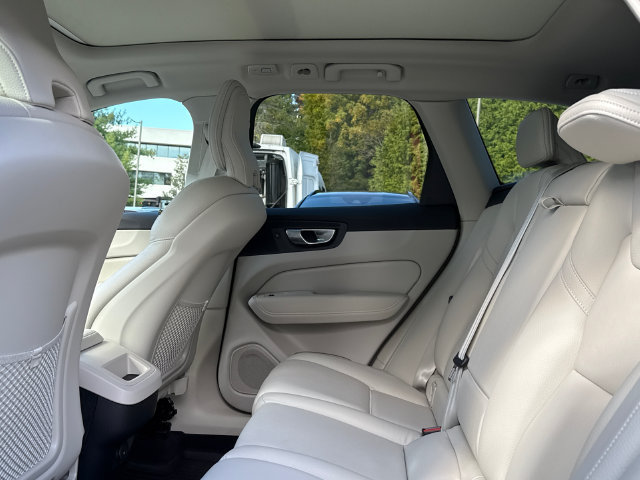 Certified 2024 Volvo XC60 B5 Plus w/ Protection Package Premier AWD/4WD image 21