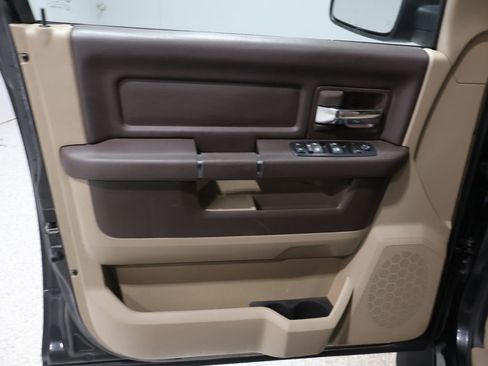 Used 2011 RAM 1500 Classic SLT image 12