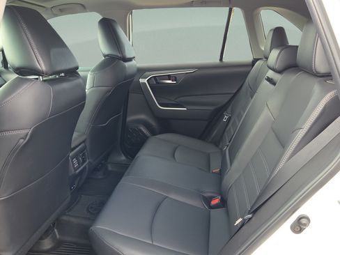 Certified 2022 Toyota RAV4 XLE Premium AWD/4WD image 11