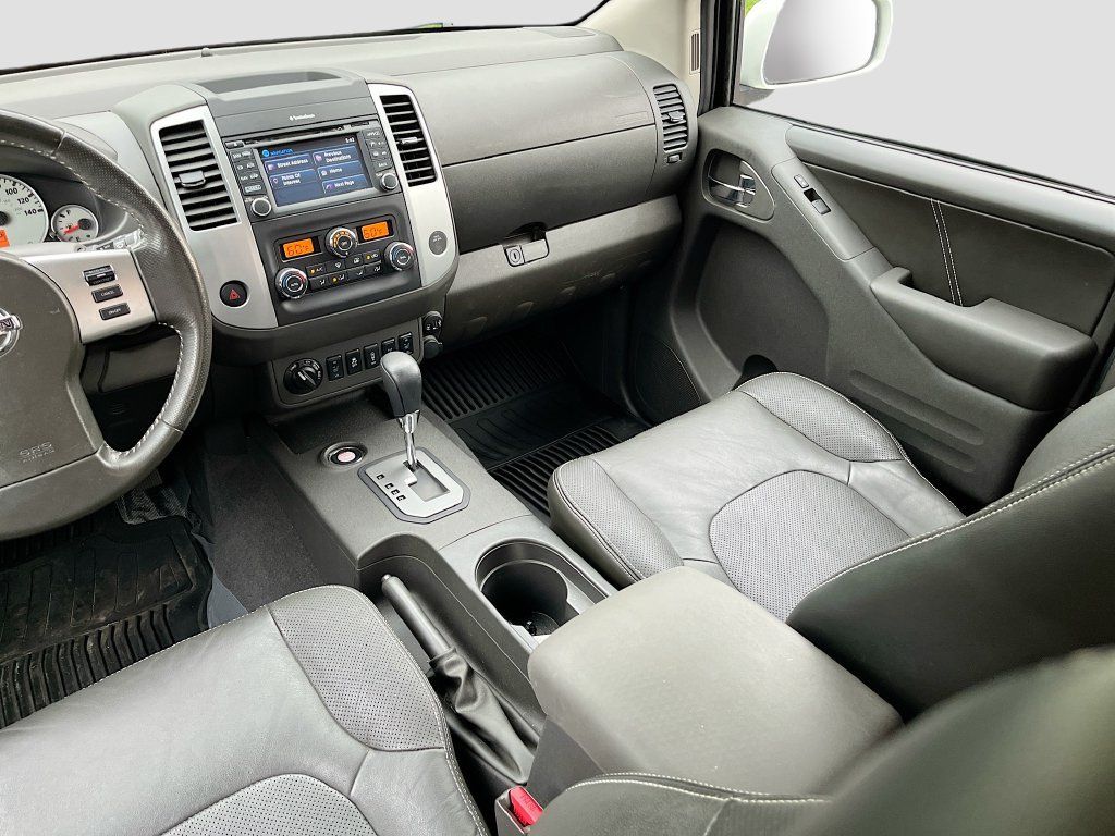 Used 2020 Nissan Frontier PRO-4X AWD/4WD image 25