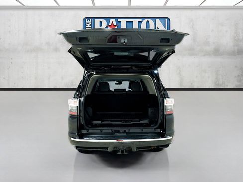 Used 2022 Toyota 4Runner Limited AWD/4WD image 27