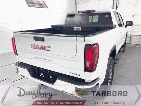 Used 2023 GMC Sierra 1500 AT4 w/ Technology Package AWD/4WD image 7