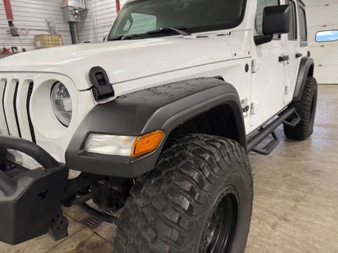 Used 2022 Jeep Wrangler Unlimited Sport AWD/4WD image 49