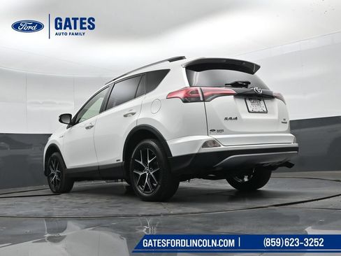 Used 2018 Toyota RAV4 SE AWD/4WD image 44