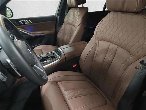 Used 2026 BMW X7 M60i image 17