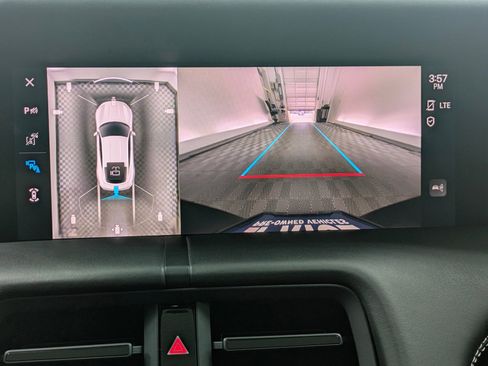 Used 2024 Porsche Taycan 4S image 15