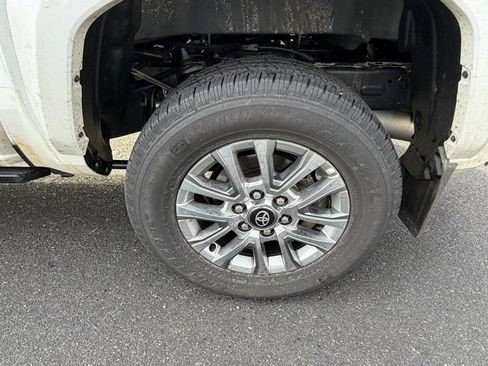Used 2024 Toyota Tacoma Limited image 13