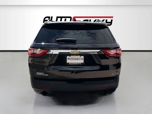Used 2020 Chevrolet Traverse LT FWD image 6