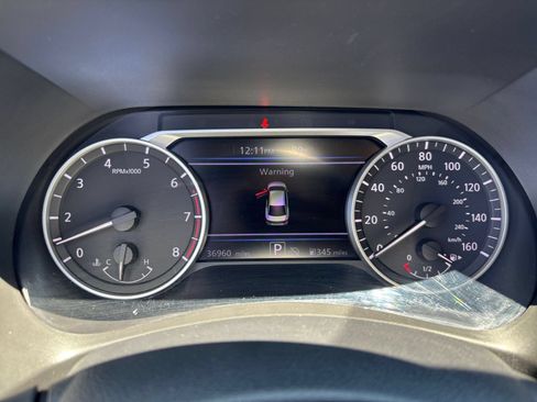 Used 2025 Nissan Sentra SV FWD image 38