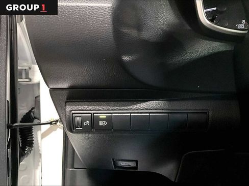 Used 2023 Toyota Corolla SE image 34