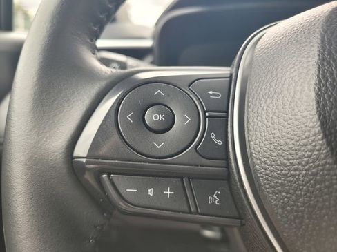 Used 2024 Toyota Corolla Cross AWD Hybrid w/ Moonroof Package image 27