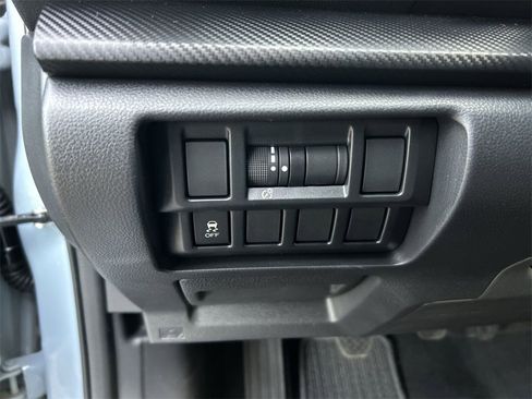 Certified 2023 Subaru Crosstrek 2.0i Premium image 17