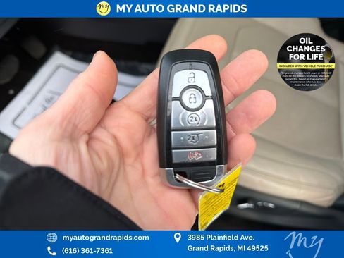 Used 2022 Ford Expedition Limited image 50