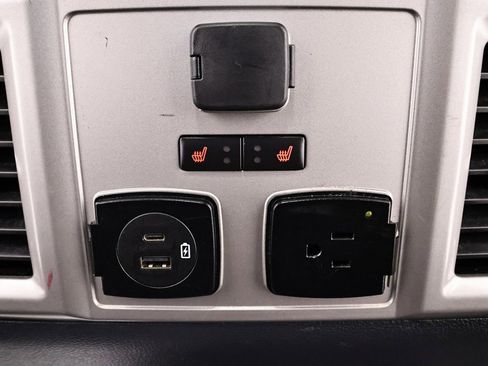 Certified 2022 Ford F250 Lariat w/ Lariat Ultimate Package image 18