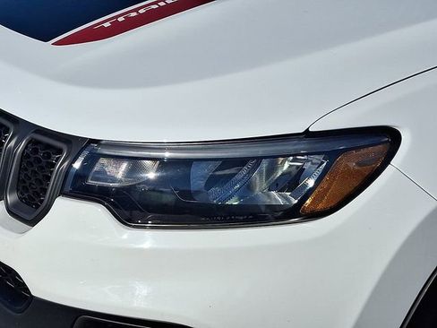 Used 2024 Jeep Compass Trailhawk w/ Trailhawk Convenience Group image 9