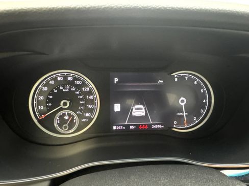 Used 2025 Genesis G70 2.5T RWD image 59