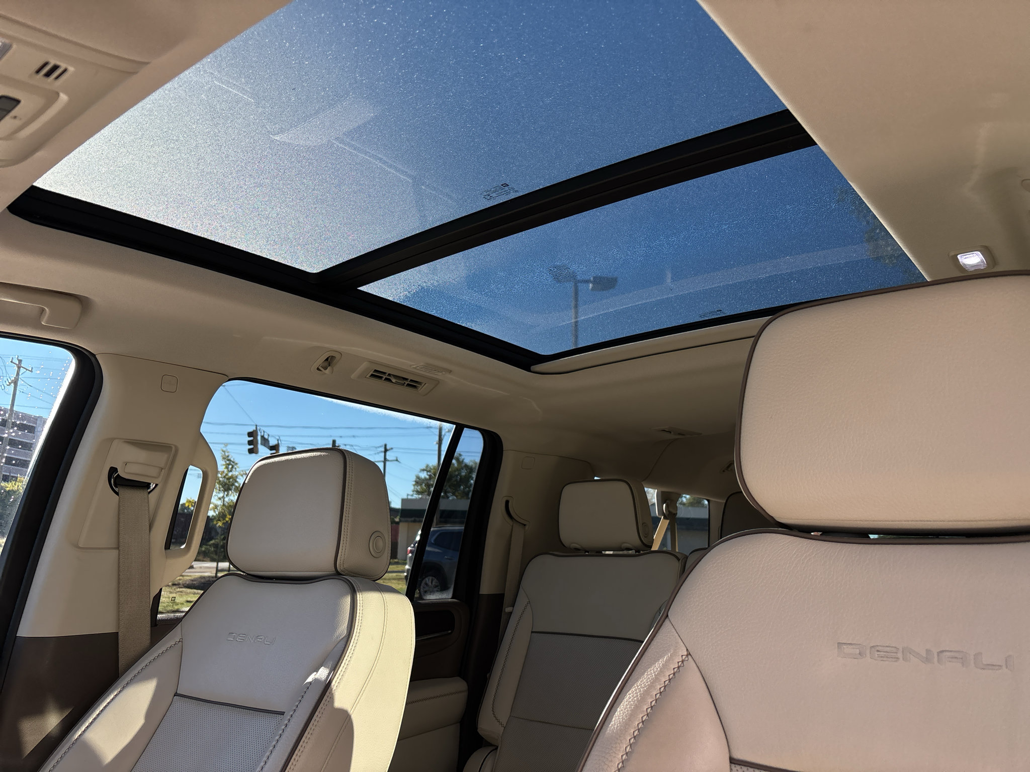 Used 2023 GMC Yukon XL Denali w/ Max Trailering Package AWD/4WD image 17