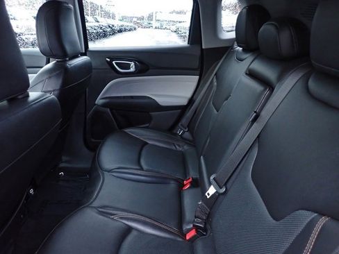 Certified 2022 Jeep Compass Limited image 14