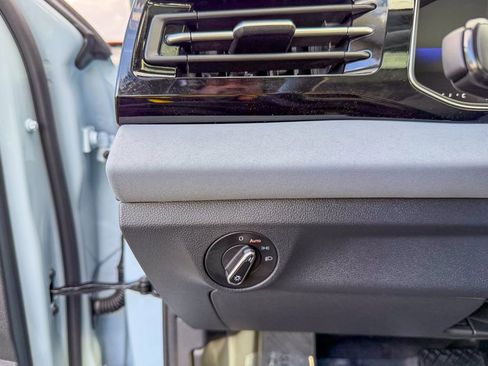 New 2026 Volkswagen Jetta SE image 18