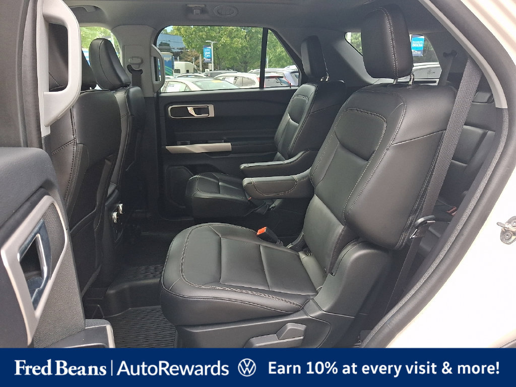 Used 2022 Ford Explorer XLT w/ Equipment Group 202A AWD/4WD image 15