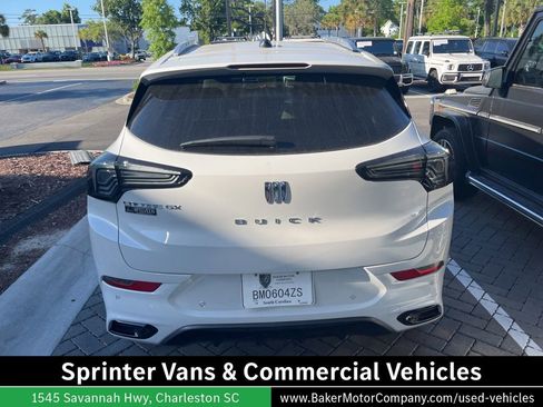 Used 2025 Buick Encore GX Avenir w/ Avenir Convenience Package FWD image 6