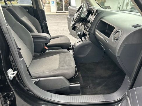 Used 2015 Jeep Patriot Sport image 22