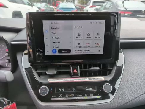 Used 2024 Toyota Corolla LE FWD image 18