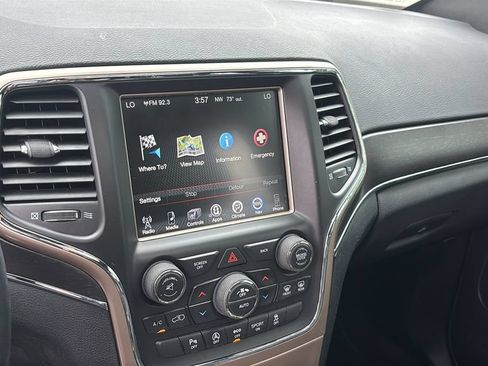 Used 2016 Jeep Grand Cherokee Limited AWD/4WD image 19