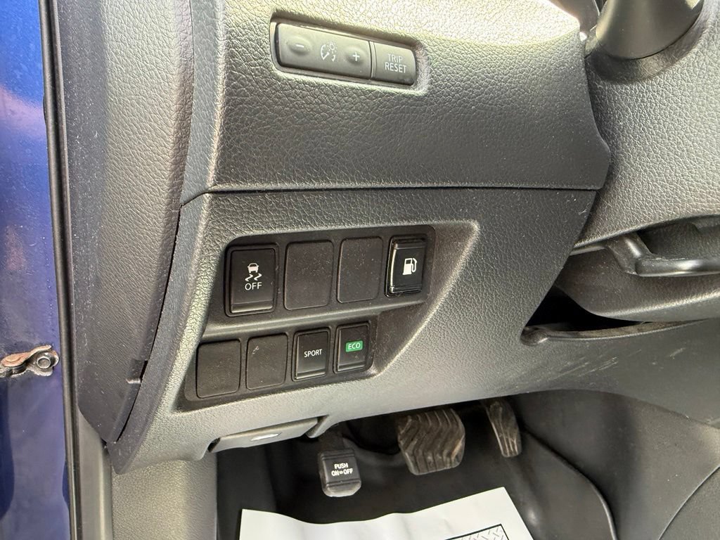 Used 2018 Nissan Rogue S FWD image 16
