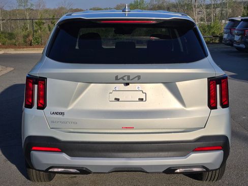 New 2026 Kia Sorento LX image 6