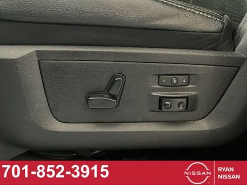 Used 2018 RAM 2500 Laramie AWD/4WD image 22