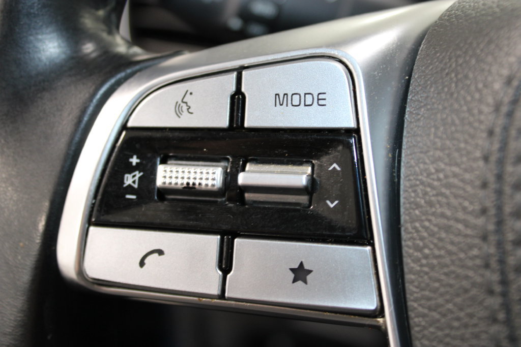 Used 2025 Kia Telluride S FWD image 27
