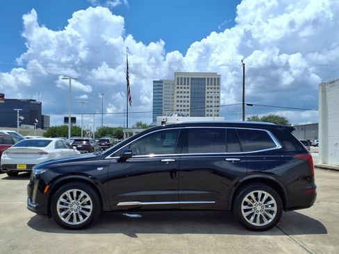 Used 2023 Cadillac XT6 Premium Luxury w/ Technology Package FWD image 23