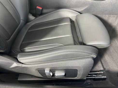 Certified 2023 BMW 430i Coupe w/ M Sport Package image 32