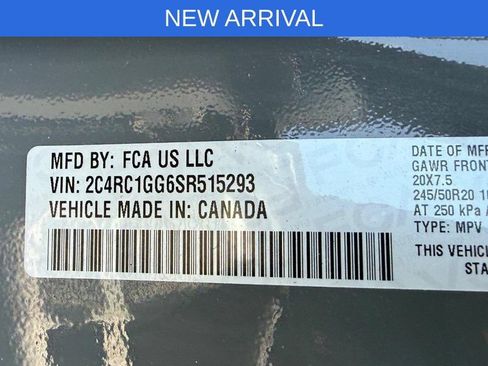 Used 2025 Chrysler Pacifica Limited FWD image 26
