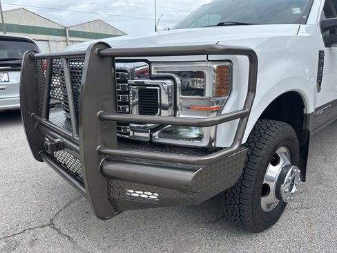Used 2021 Ford F350 Lariat w/ Lariat Ultimate Package AWD/4WD image 3