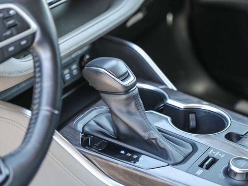 Certified 2022 Toyota Highlander Limited image 21