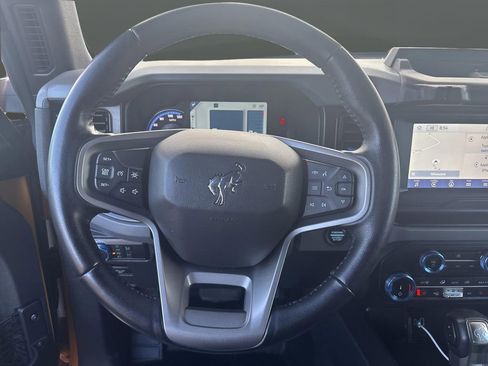 Used 2022 Ford Bronco Black Diamond image 16