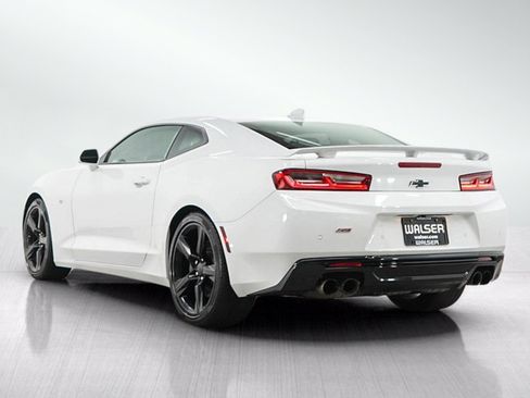 Used 2017 Chevrolet Camaro SS RWD image 3