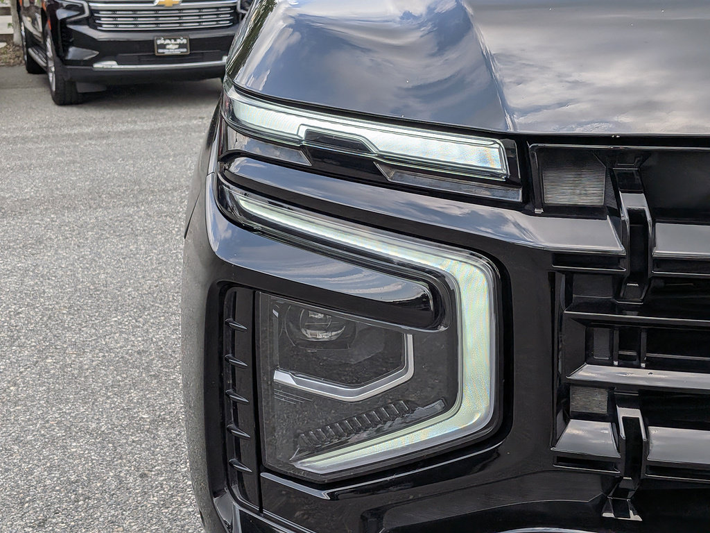 Certified 2025 Chevrolet Suburban Z71 AWD/4WD image 9