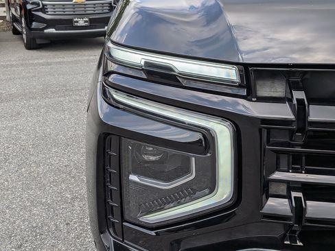 Certified 2025 Chevrolet Suburban Z71 AWD/4WD image 9