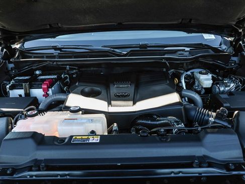 Used 2024 Toyota Tundra Limited w/ TRD Off-Road Package image 18