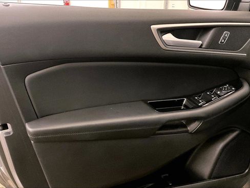 Used 2020 Ford Edge SEL w/ Convenience Package image 22