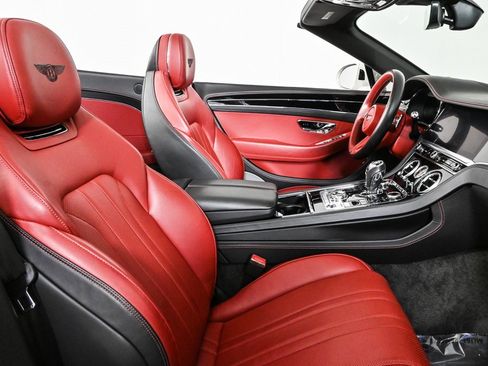 Used 2021 Bentley Continental GT image 28