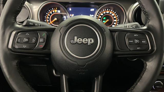 Used 2023 Jeep Gladiator Sport AWD/4WD image 16