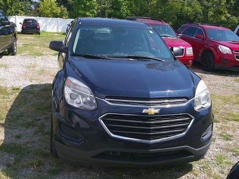Used 2017 Chevrolet Equinox LS FWD image 6