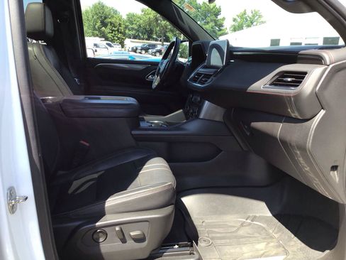 Used 2021 Chevrolet Tahoe RST w/ Luxury Package RWD image 8